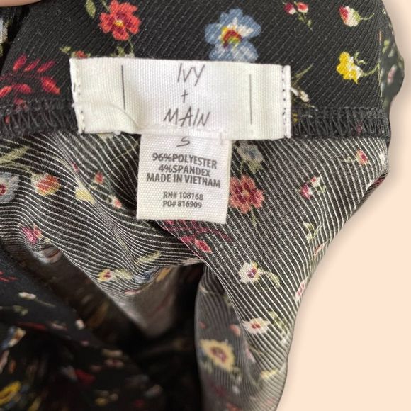 Ivy + main Mid thigh Flower Skirt small - Picture 6 of 6